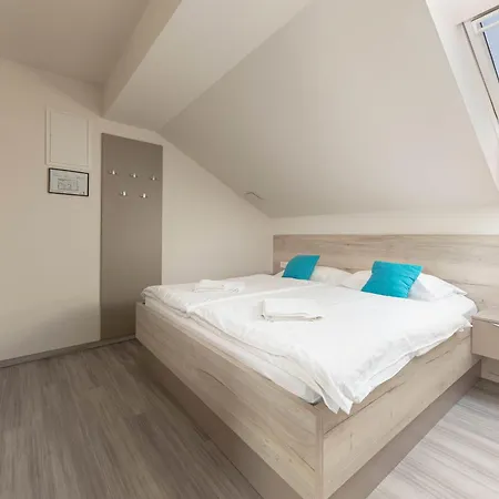 S Center Pensionat 3*
