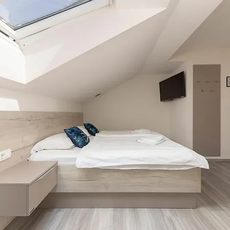 Gasthuis S Center 3*